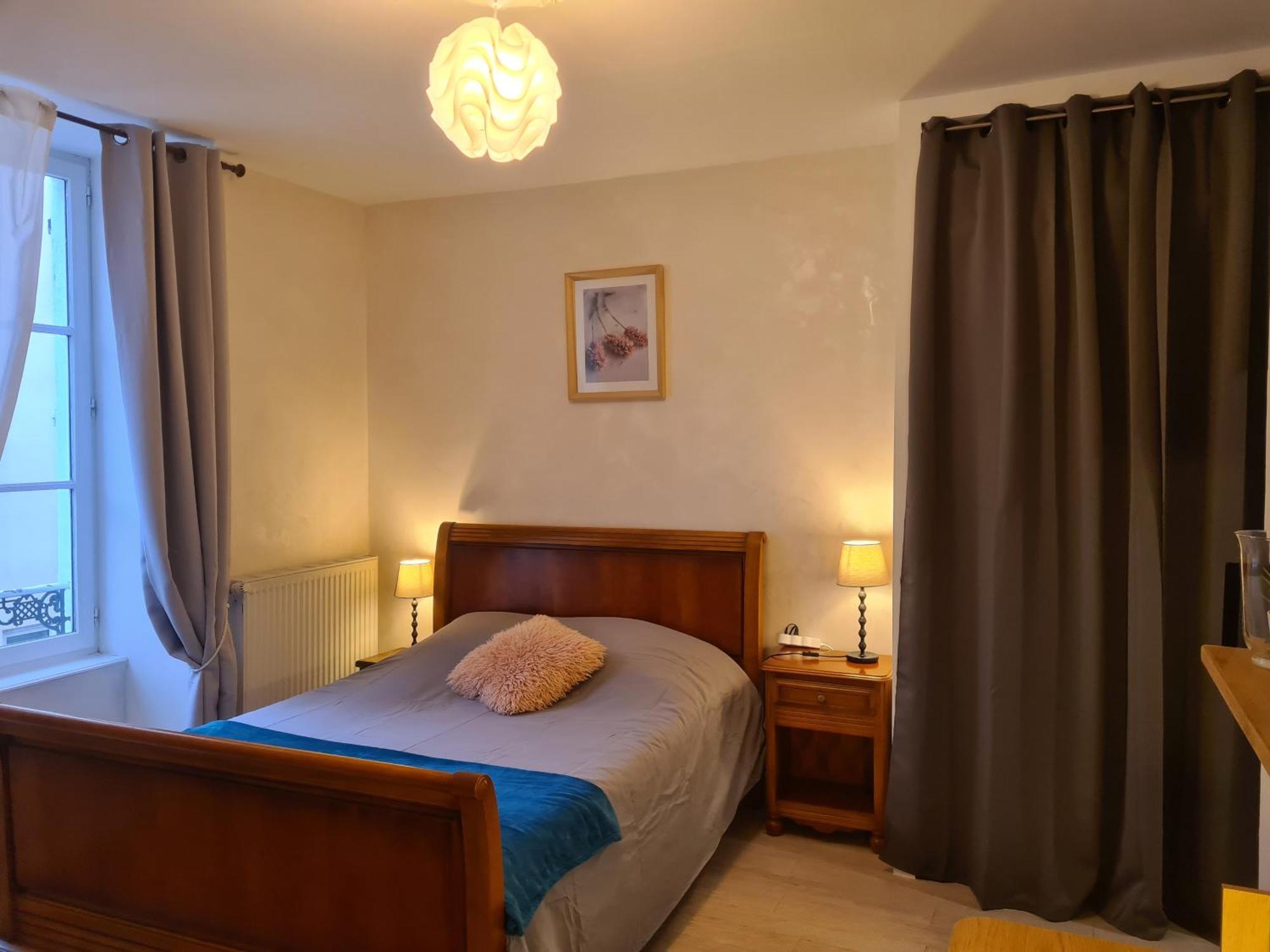 Appartement Hyper-Centre Issoire Eksteriør billede