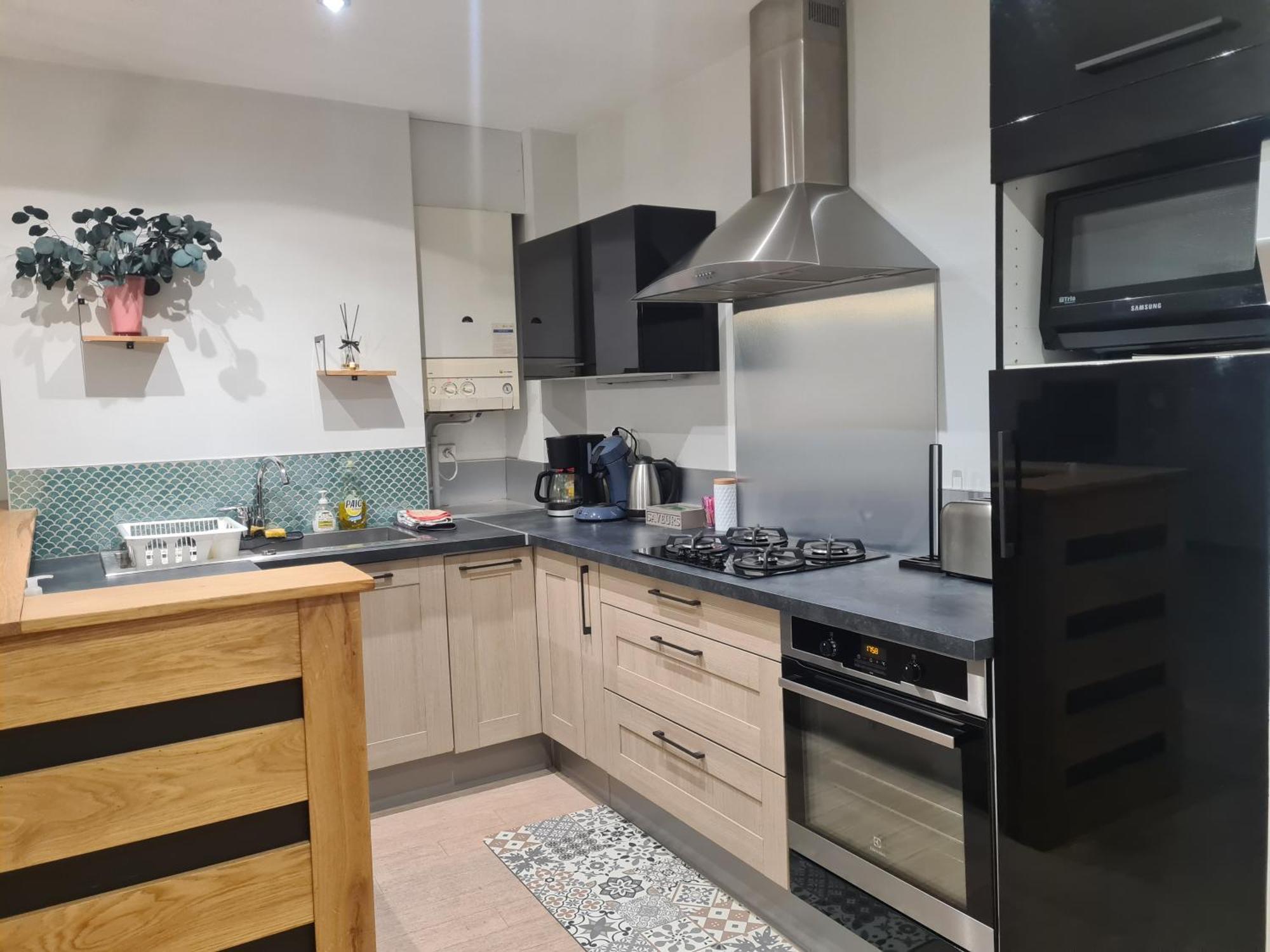 Appartement Hyper-Centre Issoire Eksteriør billede