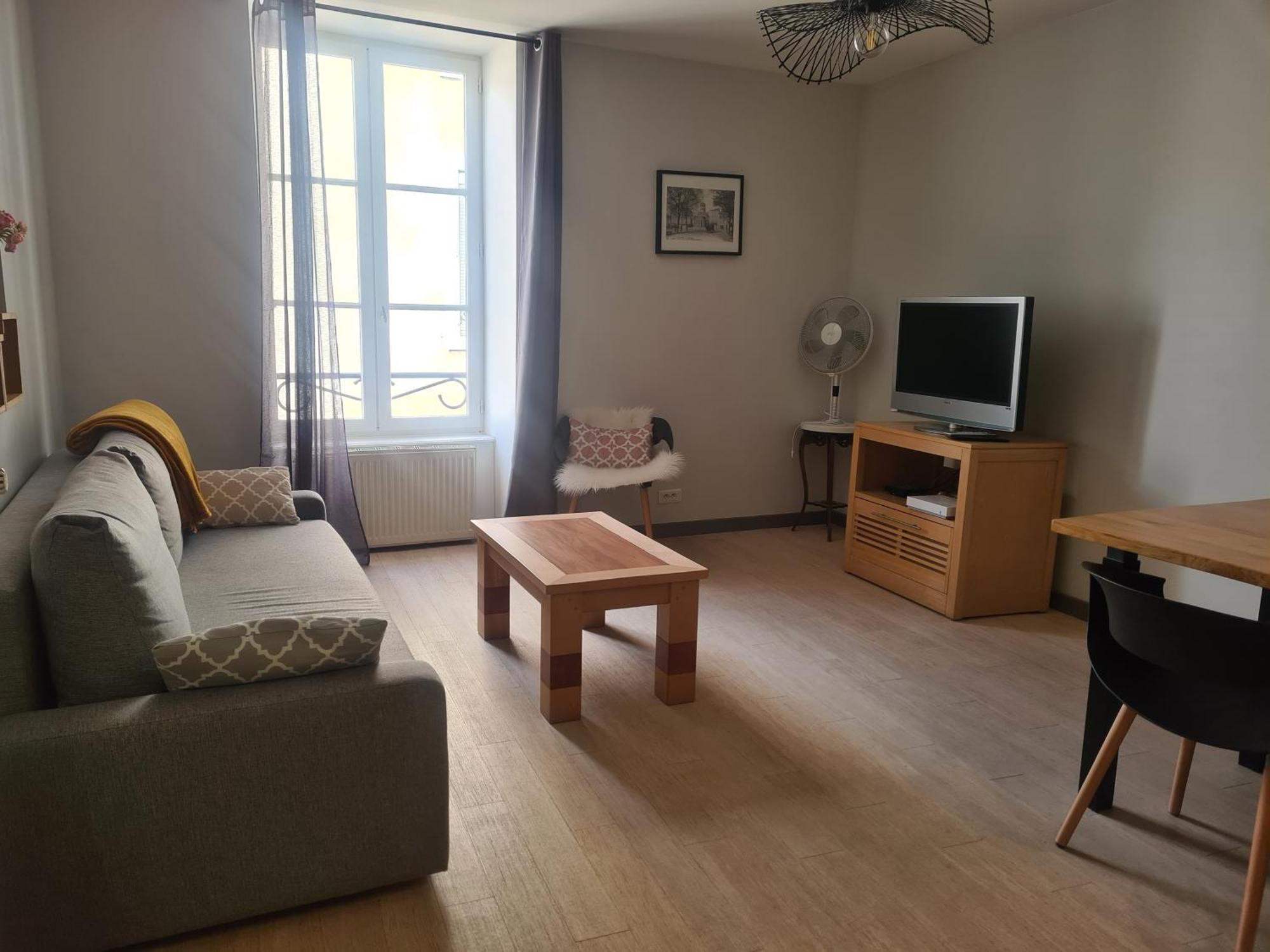 Appartement Hyper-Centre Issoire Eksteriør billede